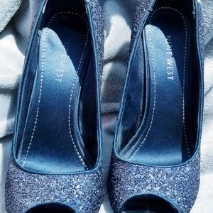 Nine West size 6 1/2 Sparkle Navy Blue 4" Heel